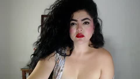 Snapshot of tuti_sex chatting on 07/17/26, 01:12 tuti online show from 07/17/26, 01:12
