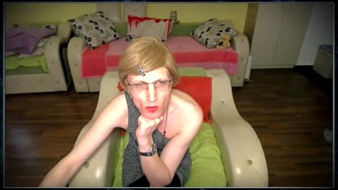 Clementine online show from 02/10/25, 02:26