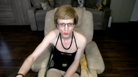 Clementine online show from 04/01/26, 01:41