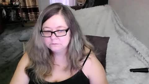 Snapshot of tviks chatting on 07/10/26, 12:48 Lana online show from 07/10/26, 12:48