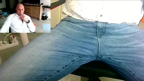 Snapshot of twardyidlugi chatting on 12/15/24, 10:07 twardyidlugi online show from 12/15/24, 10:07