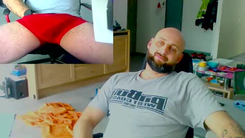 Snapshot of twardyidlugi chatting on 02/12/25, 11:07 twardyidlugi online show from 02/12/25, 11:07