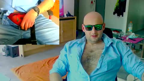 Snapshot of twardyidlugi chatting on 03/09/25, 01:37 twardyidlugi online show from 03/09/25, 01:37