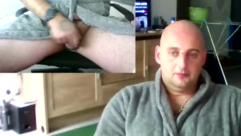 Snapshot of twardyidlugi chatting on 09/18/25, 07:54 twardyidlugi online show from 09/18/25, 07:54