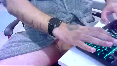 Snapshot of twardyidlugi chatting on 09/28/25, 07:52 twardyidlugi online show from 09/28/25, 07:52