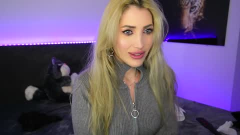 MayCarrey online show from 12/24/24, 06:22