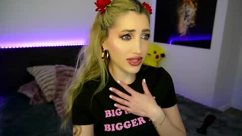 MayCarrey online show from 02/11/25, 09:35