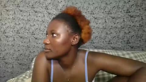 twerker_lyly online show from 10/24/25, 11:06