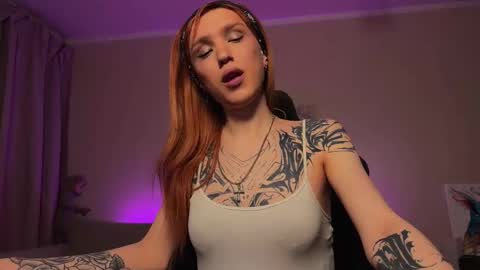 Snapshot of twiinkie_pie chatting on 11/24/25, 03:12 Maria 3 online show from 11/24/25, 03:12