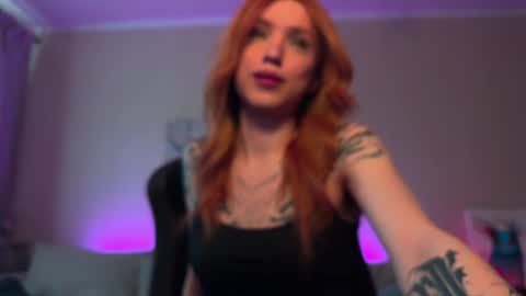 Snapshot of twiinkie_pie chatting on 06/15/26, 07:43 Maria 3 online show from 06/15/26, 07:43
