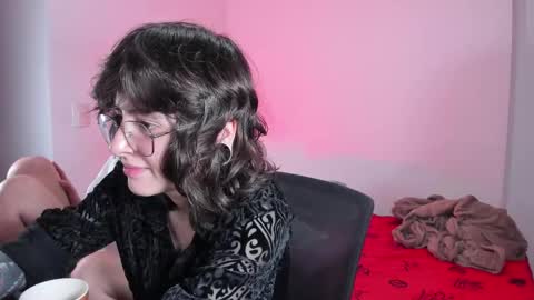 Eve  Lili online show from 10/03/25, 12:18