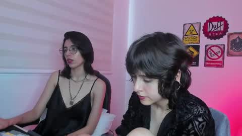 Snapshot of twilightmuses chatting on 06/14/26, 04:31 Eve Lili online show from 06/14/26, 04:31