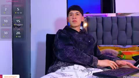 Snapshot of twink_daren chatting on 07/10/26, 02:27 Mr Daren online show from 07/10/26, 02:27