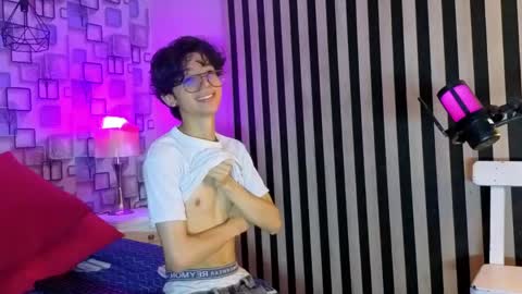 Sebastin online show from 04/19/26, 12:26
