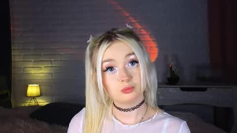 Snapshot of twinklefluff chatting on 09/26/25, 02:10 twinklefluff online show from 09/26/25, 02:10