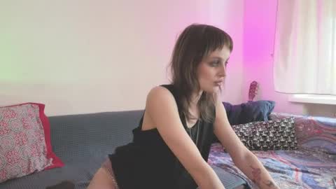 Snapshot of twins_terror chatting on 05/25/26, 12:11 Sin and Skin online show from 05/25/26, 12:11