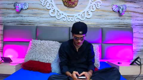 twinslovers_ online show from 10/03/25, 07:55