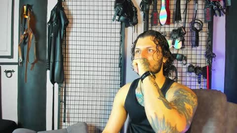 Clio  Tadeo online show from 02/06/25, 12:05