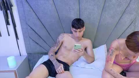 Snapshot of twoheartsplay_os chatting on 02/17/26, 08:04 Sophie and James online show from 02/17/26, 08:04