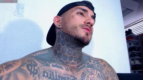 Angel online show from 12/04/25, 07:33