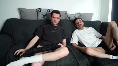 Snapshot of twotwinkhusbands chatting on 07/24/26, 02:37 RyanRowan online show from 07/24/26, 02:37