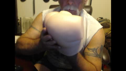 Snapshot of txlobo60 chatting on 04/28/26, 02:27 txlobo60 online show from 04/28/26, 02:27