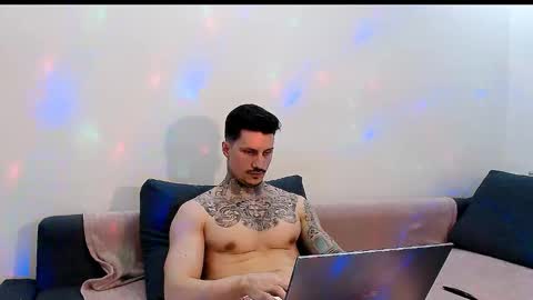 Snapshot of tyagodoll chatting on 12/17/24, 10:11 tyagodoll online show from 12/17/24, 10:11
