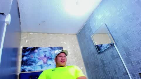 Snapshot of tyleer_scot chatting on 05/23/26, 03:05 Tyleer Scot online show from 05/23/26, 03:05
