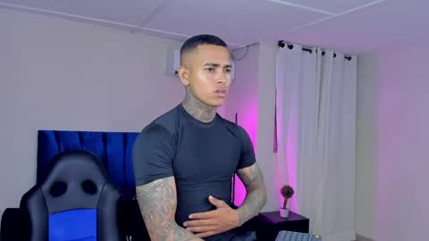 tyler_bell_ online show from 04/23/26, 02:57