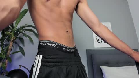 Tyler Fox online show from 04/23/26, 10:01