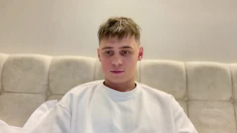 Snapshot of tyler_garrner chatting on 09/08/25, 05:23 tyler_garrner online show from 09/08/25, 05:23