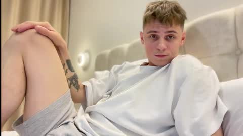 Snapshot of tyler_garrner chatting on 09/09/25, 03:33 tyler_garrner online show from 09/09/25, 03:33