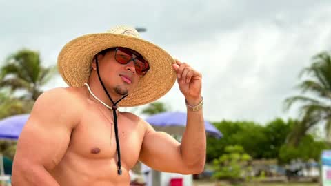 tyler_hank1 online show from 01/13/25, 07:10