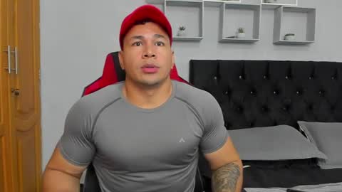 tyler_hank1 online show from 06/12/26, 10:41