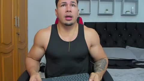 tyler_hank1 online show from 06/28/26, 02:34