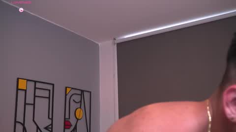 Snapshot of tyler_muscle chatting on 02/13/26, 09:33 David online show from 02/13/26, 09:33