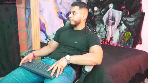 Tyler online show from 10/25/25, 11:54