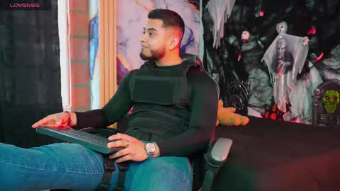 Tyler online show from 10/31/25, 08:10