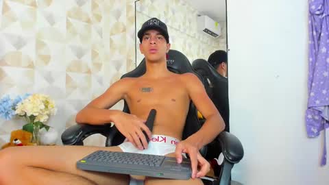 Tyler Rodriguez online show from 03/03/25, 01:53