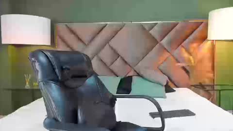 Tyler Rodriguez online show from 09/17/25, 12:34