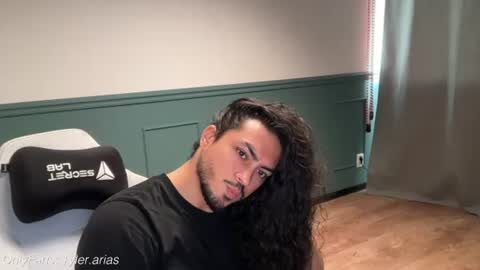tylerarias online show from 06/20/26, 05:16