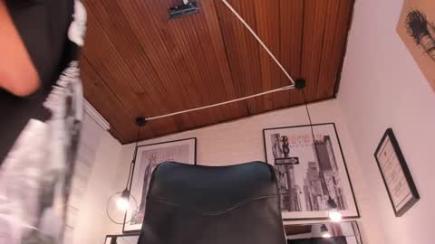       online show from 09/17/25, 04:03