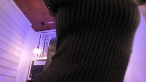       online show from 10/07/25, 03:58