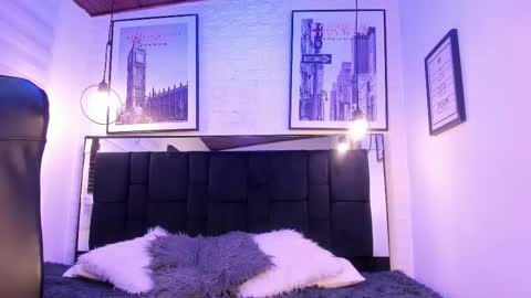       online show from 10/21/25, 04:13