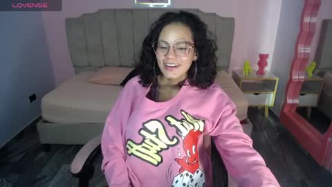 Snapshot of tyna_ch chatting on 12/20/24, 01:47 TYNA online show from 12/20/24, 01:47