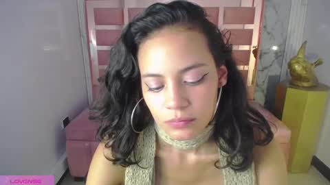 Snapshot of tyna_ch chatting on 02/18/25, 08:14 TYNA online show from 02/18/25, 08:14