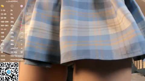 Snapshot of tyty_pupu chatting on 10/27/25, 06:45 Christine 3 Next broadcast tomorrow at 2100 GMT 5 online show from 10/27/25, 06:45