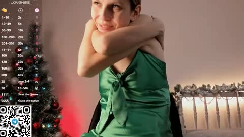 Snapshot of tyty_pupu chatting on 01/31/26, 07:11 Christine 3 Next broadcast tomorrow at 2100 GMT 5 online show from 01/31/26, 07:11