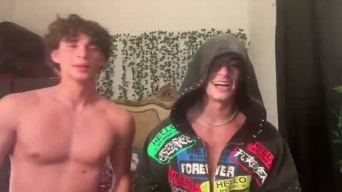 tyy0ung online show from 05/19/26, 11:33