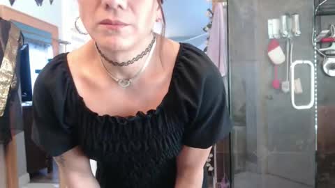 Azelia B online show from 12/14/25, 10:14